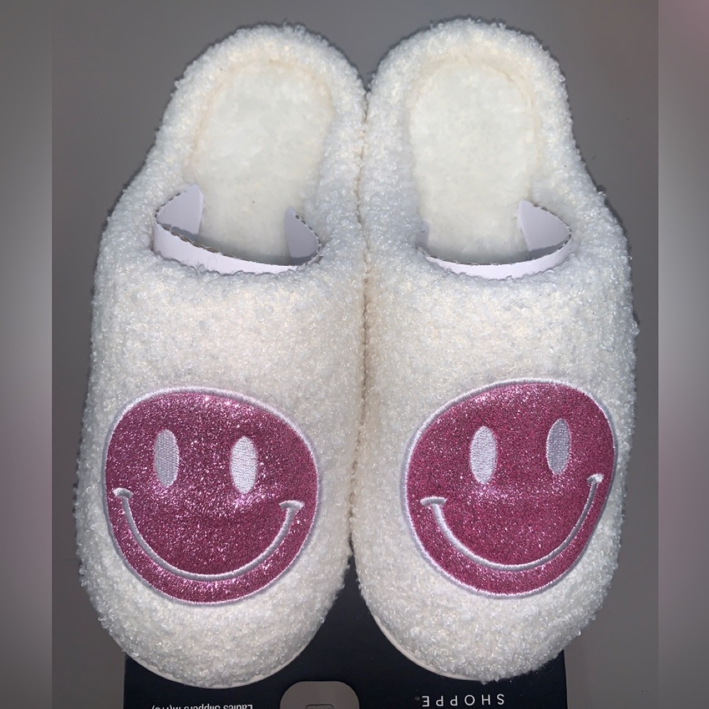 Cozy White Slippers with Pink Smiley Face